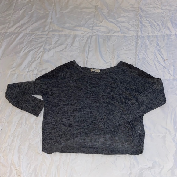 Abercrombie & Fitch high low sweater - Picture 2 of 6